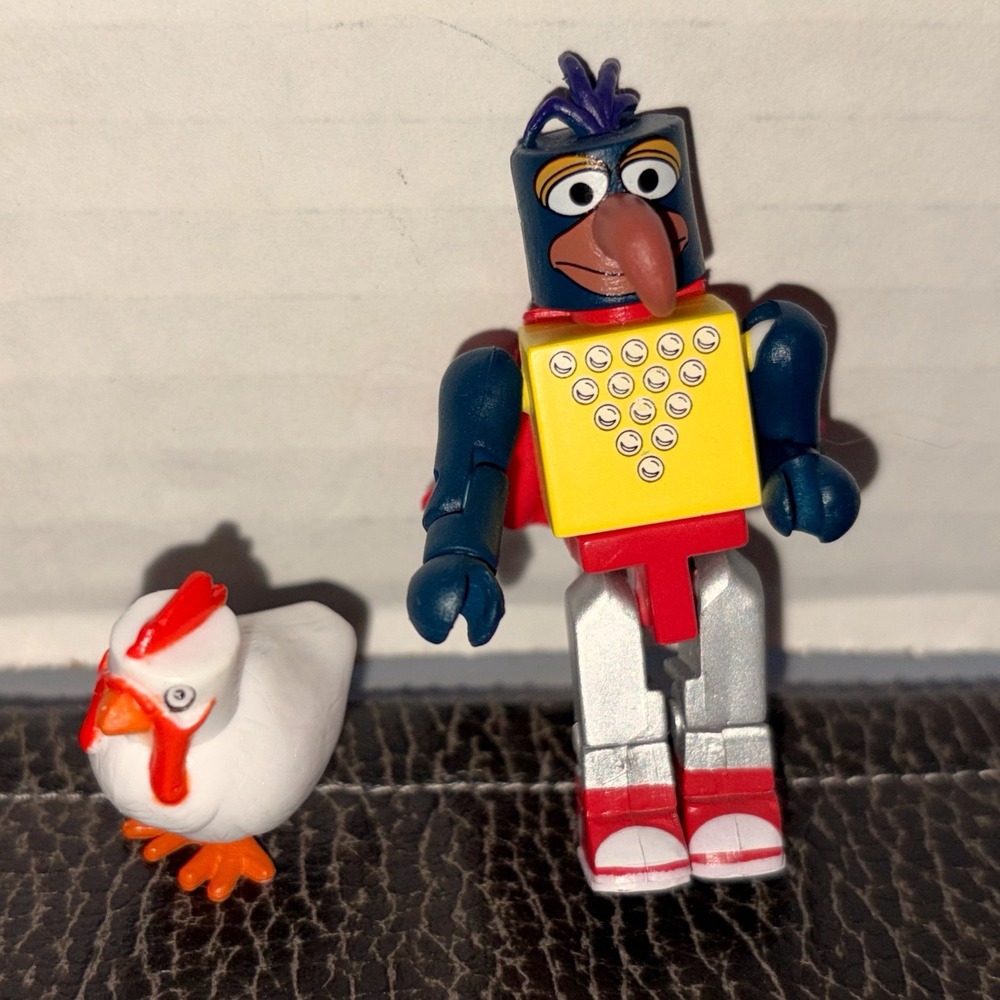 Disney Gonzo Action Figure with Chicken Companion – Vintage Collectible Toy